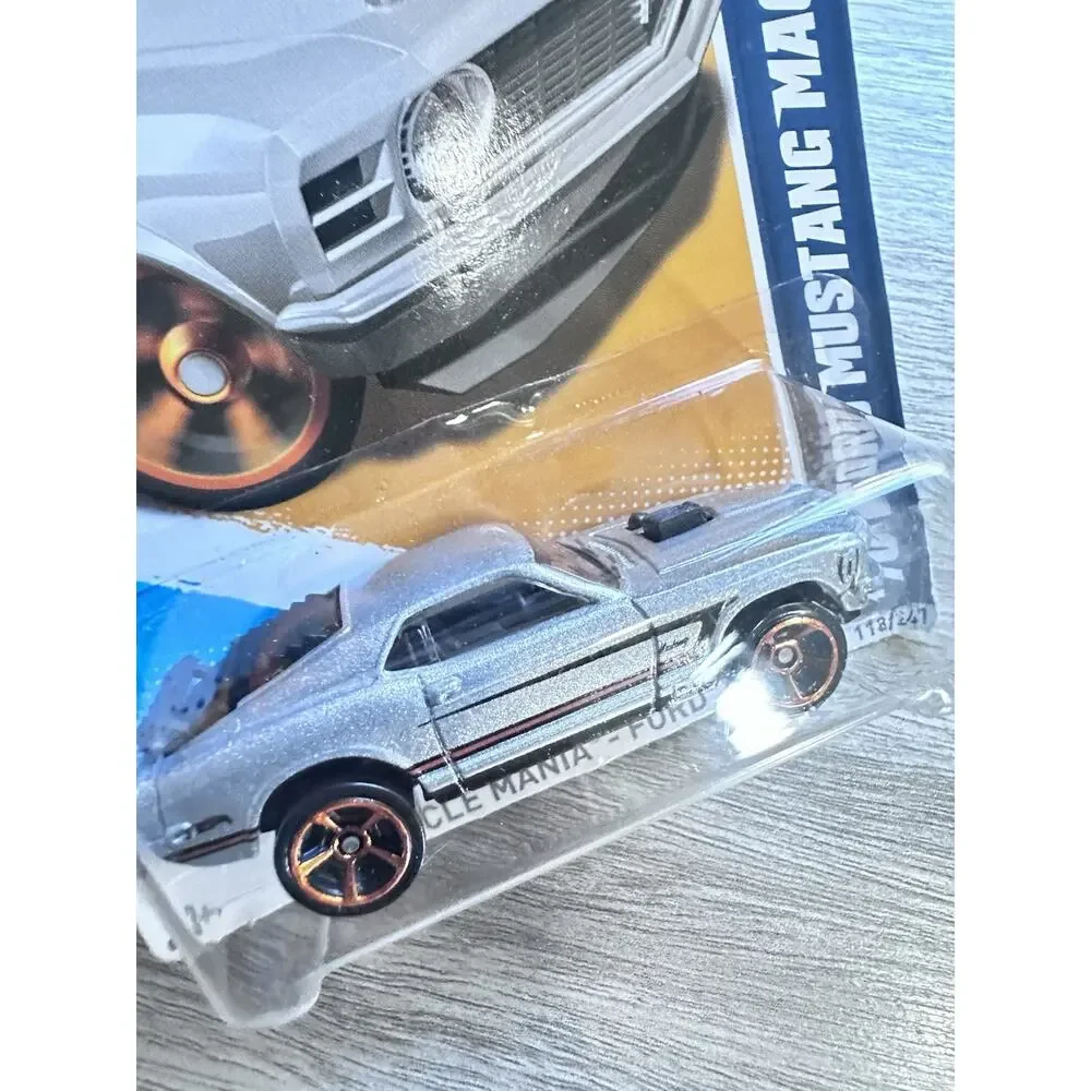 Hot Wheels '70 Ford Mustang Mach 1 118/247 - Silver - 2012 H29